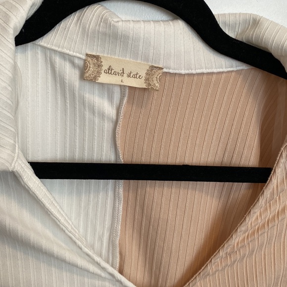 Altar’d State Ivory & Nude Top - Picture 4 of 5